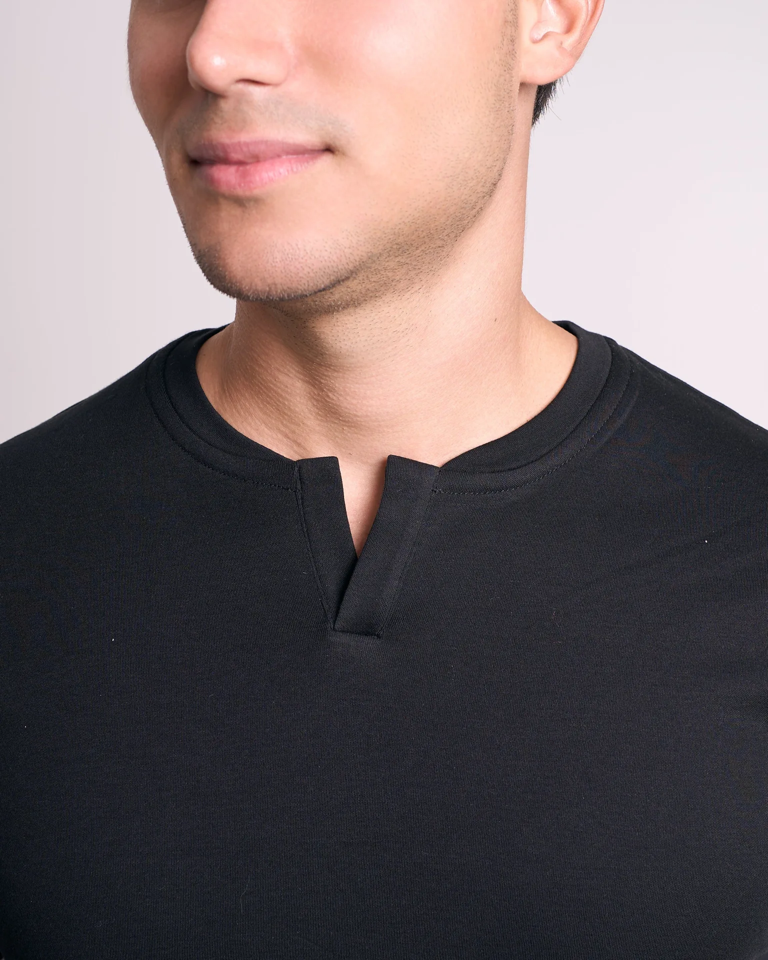7362346811477-CAMISETA_PIMA_-_GOLA_V_-_PRETO_MDVmWsl